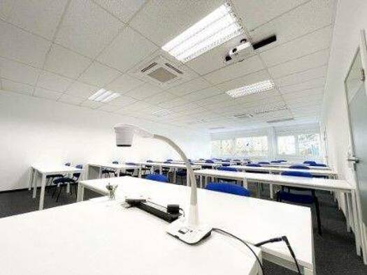 Bürofläche zur Miete provisionsfrei 390 € 168 m² Bürofläche Hofer Straße Sallern-Gallingkofen Regensburg 93057