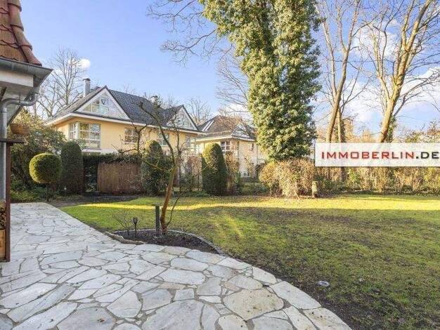 Einfamilienhaus zum Kauf 1.850.000 € 10 Zimmer 300 m² frei ab sofort Kleinmachnow 14532