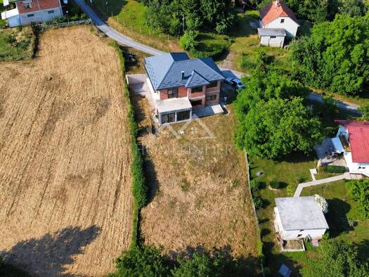 Einfamilienhaus zum Kauf 170.000 € 6 Zimmer 363 m² Jazvine, Radoboj Radoboj 49232