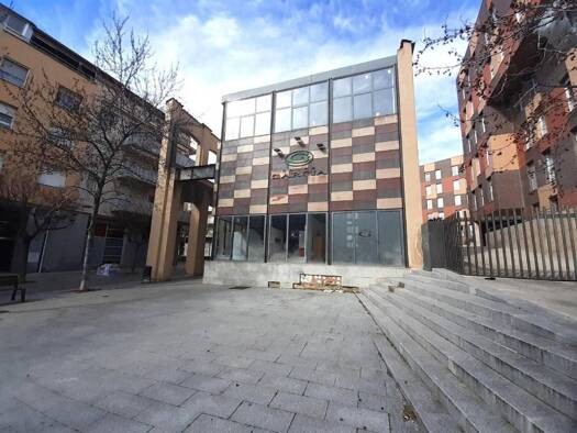 Verkaufsfläche zum Kauf 645 m² Verkaufsfläche Calle Del Fronto 5 Terrassa 08221