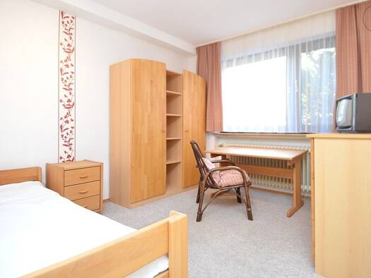 Wohnung zur Miete Wohnen auf Zeit 590 € 1 Zimmer 25 m² frei ab sofort Finthen Mainz-Finthen 55126