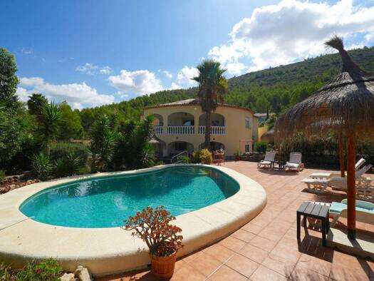 Landhaus zum Kauf provisionsfrei 880.000 € 11 Zimmer 463 m² 5.401,5 m² Grundstück Lliber 03729