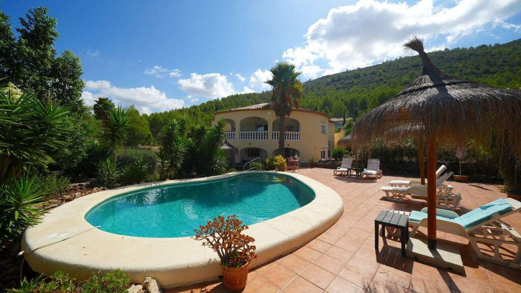 Landhaus zum Kauf provisionsfrei 880.000 € 11 Zimmer 463 m² 5.401,5 m² Grundstück Lliber 03729