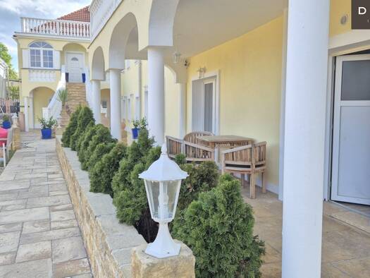 Haus zum Kauf 1.300.000 € 10 Zimmer 432 m² 676 m² Grundstück Achau 2481