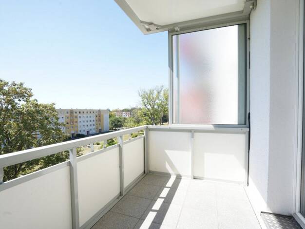Wohnung zur Miete 373 € 3 Zimmer 57,4 m² 3. Geschoss frei ab 24.08.2026 Bersarinstraße 20 Yorckgebiet Yorckgebiet 09130