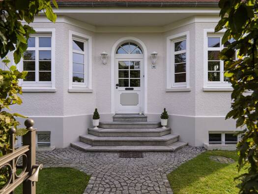 Stadthaus zum Kauf 749.000 € 9 Zimmer 262 m² 938 m² Grundstück Bahnhofstraße 49 Varel Varel 26316