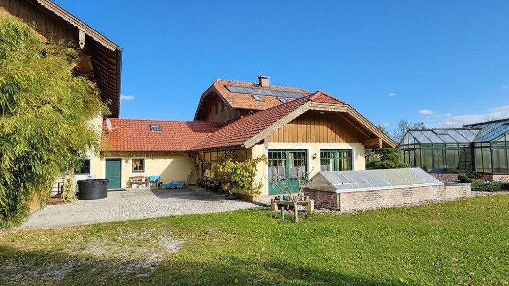 Haus zum Kauf 1.750.000 € 280 m² 42.237 m² Grundstück Feldkirchen bei Mattighofen 5143
