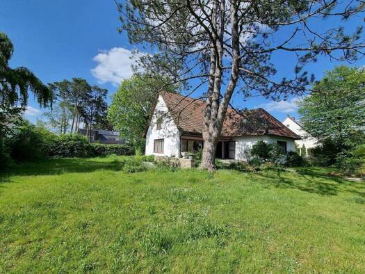 Bungalow zum Kauf 1.250.000 € 5 Zimmer 180 m² 1.100 m² Grundstück frei ab sofort Schwaig Schwaig bei Nürnberg 90571