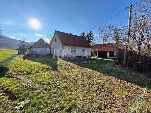 Haus zum Kauf 50.000 € 10 Zimmer 300 m² Lapat, Plaski Plaški