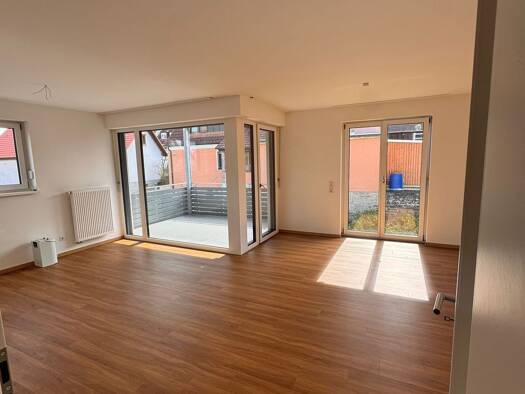 Wohnung zur Miete 589 € 2 Zimmer 70,6 m² Geschoss 1/2 frei ab sofort Reichenberg 97234