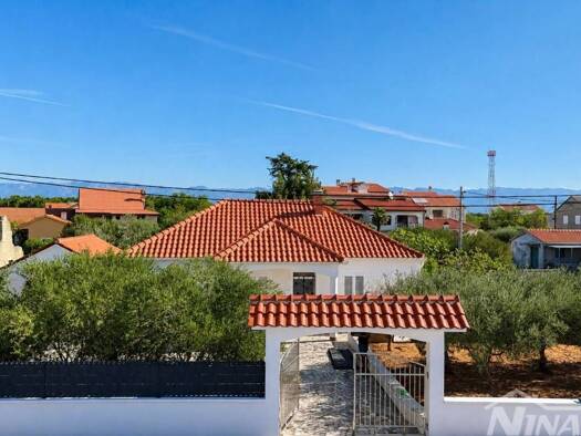 Haus zum Kauf 400.000 € 4 Zimmer 111 m² Privlaka