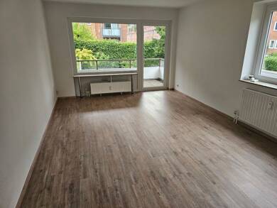 Wohnung zur Miete 550 € 2 Zimmer 55 m² frei ab sofort Röntgenstraße 28 Hüxter- / Mühlentor / Gärtnergasse Lübeck 23562