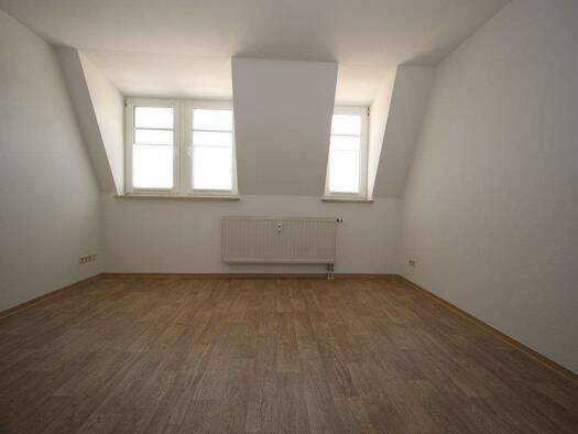 Wohnung zur Miete 305 € 2 Zimmer 59,2 m² 3. Geschoss Geibelstraße 42 Haselbrunn Plauen 08525