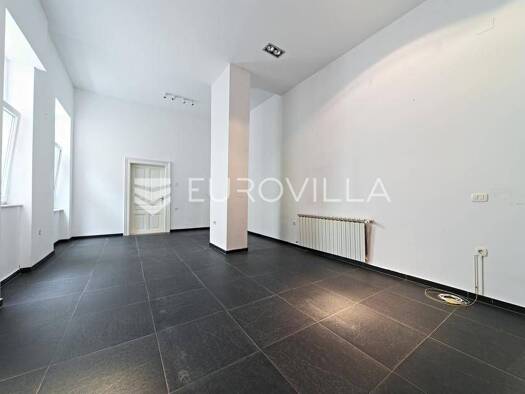 Wohnung zur Miete 2.500 € 3 Zimmer 200 m² 1. Geschoss Gornji grad / Centar Osijek