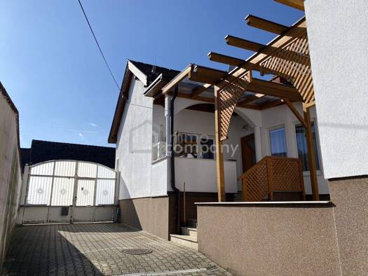 Einfamilienhaus zum Kauf 590.000 € 4 Zimmer 125 m² 3.933 m² Grundstück Gattendorf 2474