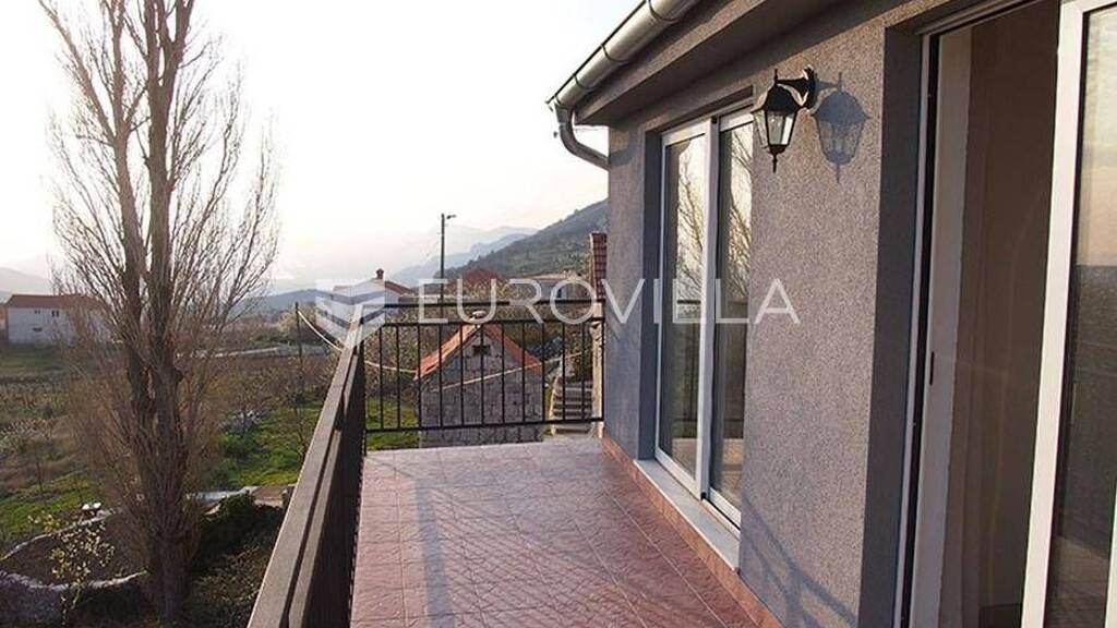 Haus zur Miete 1.200 € 3 Zimmer 164 m² Gornje Sitno Zrnovnica 21251