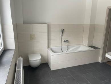 Wohnung zur Miete 495 € 4 Zimmer 90,3 m² 1. Geschoss frei ab sofort Hauptstraße 104 Cämmerswalde Neuhausen/Erzgebirge 09544