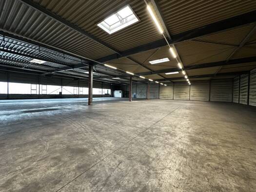 Produktionshalle zur Miete 8.500 € 2.000 m² Lagerfläche St. Ingbert 66386