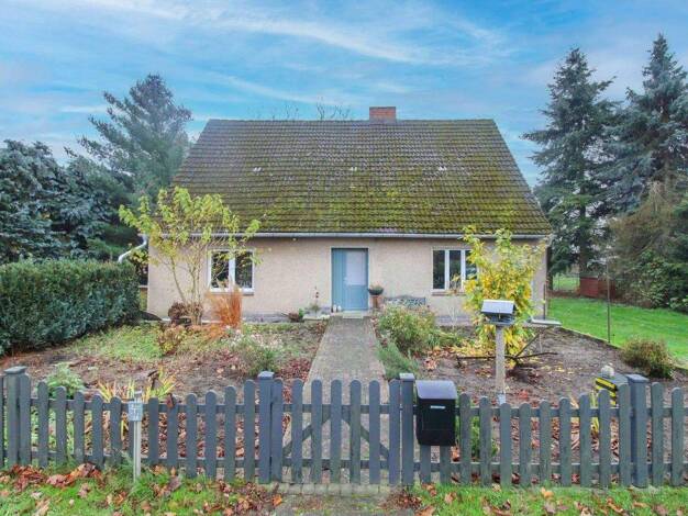 Einfamilienhaus zum Kauf 120.000 € 3 Zimmer 108,3 m² 3.172,3 m² Grundstück Schlieven Domsühl 19374