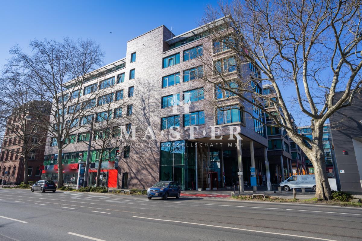 Bürofläche zur Miete provisionsfrei 21 € 261 m²<br/>Bürofläche ab 261 m²<br/>Teilbarkeit Ostend Frankfurt 60314