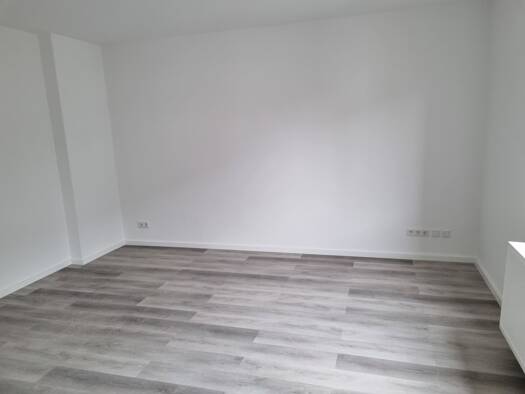Wohnung zur Miete 750 € 1,5 Zimmer 40 m² Geschoss 2/4 frei ab sofort Eller Düsseldorf 40229
