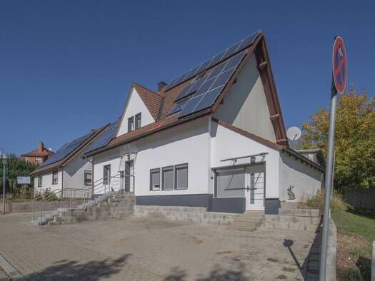 Mehrfamilienhaus zum Kauf 599.900 € 11,5 Zimmer 220,3 m² 803 m² Grundstück Bad Dürrheim Bad Dürrheim 78073