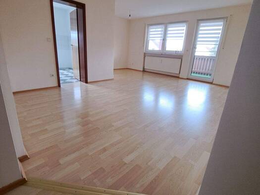 Wohnung zur Miete 800 € 3 Zimmer 76,2 m² 1. Geschoss frei ab 01.03.2026 Wendelstein 90530