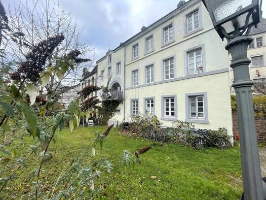 Mehrfamilienhaus zum Kauf 495.000 € 11 Zimmer 270 m² 121 m² Grundstück Saarburg 54439