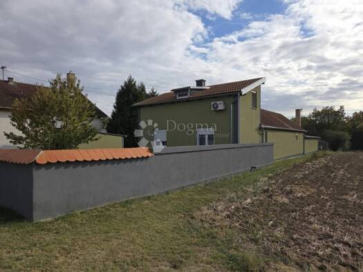 Einfamilienhaus zum Kauf 119.000 € 5 Zimmer 144 m² Baranjsko Petrovo Selo, Petlovac Petlovac 31321
