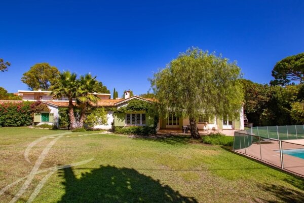 Einfamilienhaus zum Kauf 2.440.000 € 8 Zimmer 182 m²<br/>Wohnfläche Le Cap Cap d'Antibes 06160