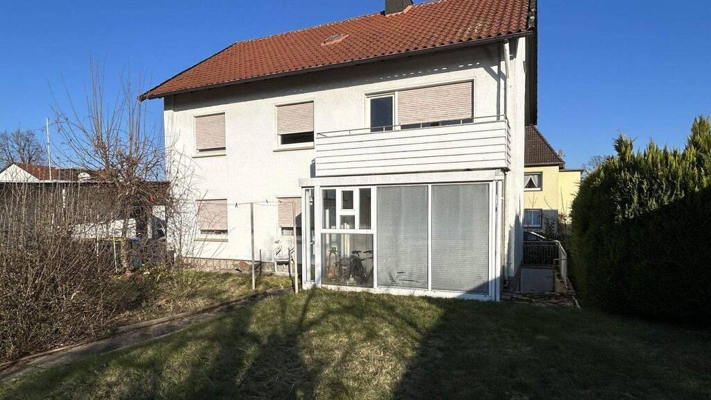 Mehrfamilienhaus zum Kauf 279.000 € 6 Zimmer 132,5 m² 569 m² Grundstück Lemgo 32657