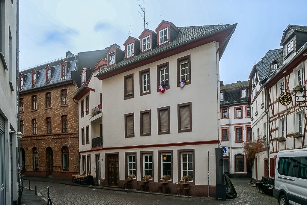 Wohnung zum Kauf 320.000 € 2 Zimmer 82 m²<br/>Wohnfläche Altstadt Mainz 55116