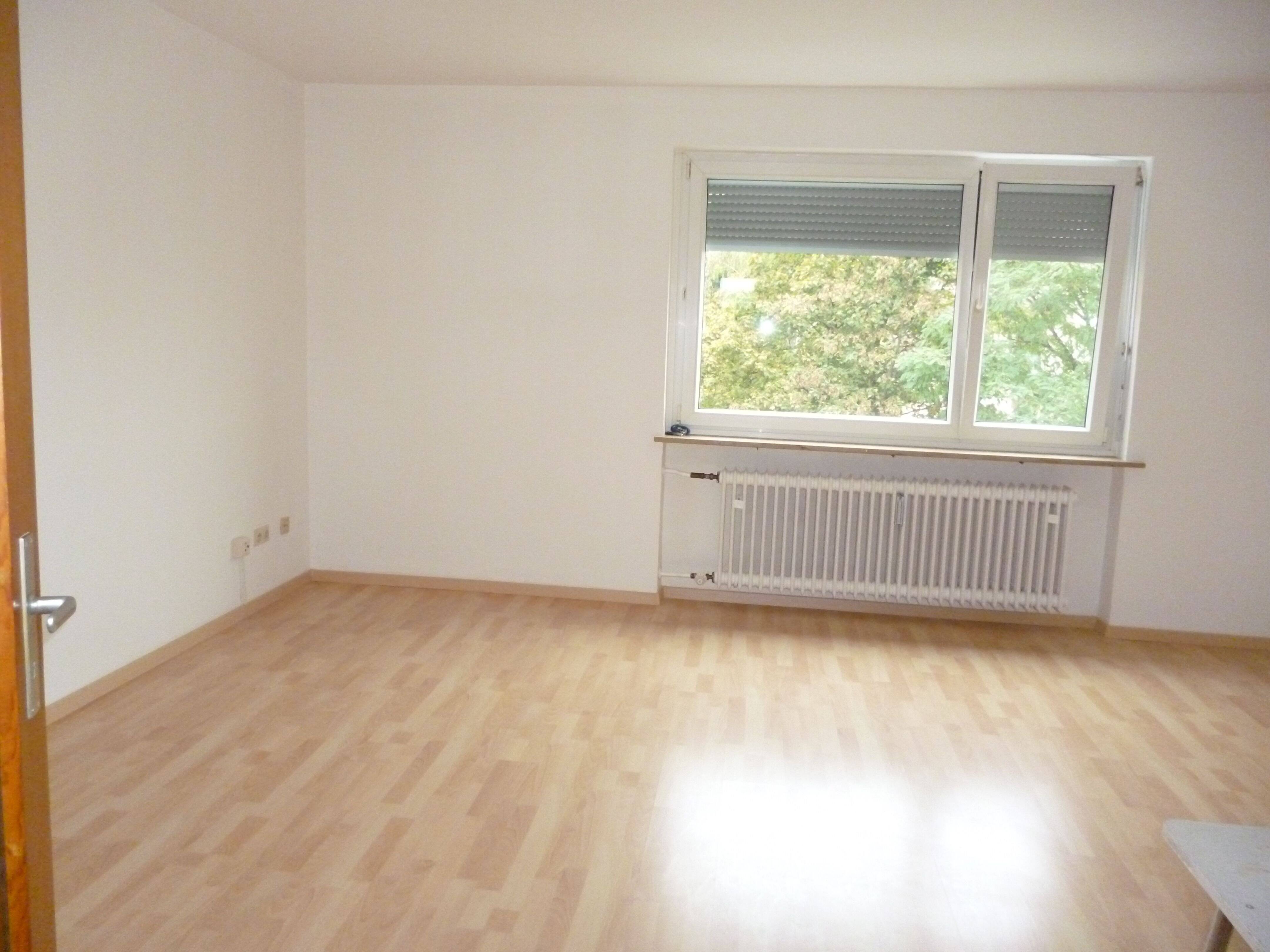 Wohnung zur Miete 440 € 1 Zimmer 37 m²<br/>Wohnfläche 2.<br/>Geschoss ab sofort<br/>Verfügbarkeit Herrnhütte Nürnberg 90411