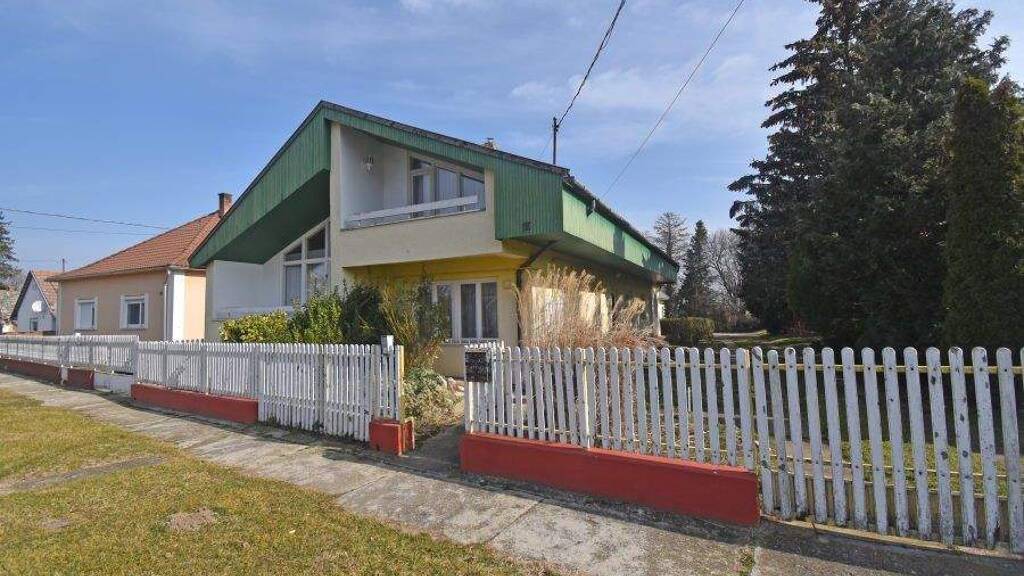 Einfamilienhaus zum Kauf 131.000 € 4 Zimmer 188 m² 1.233 m² Grundstück Mezocsokonya 7434