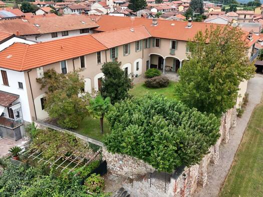 Herrenhaus zum Kauf 1.150.000 € 13 Zimmer 470 m² 6.000 m² Grundstück frei ab sofort Pombia