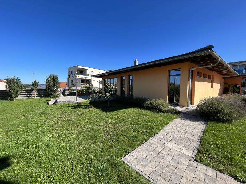 Bungalow zum Kauf 585.000 € 4 Zimmer 135 m²<br/>Wohnfläche 904 m²<br/>Grundstück Hemau Hemau 93155