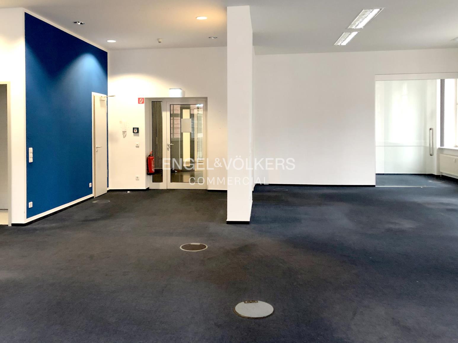 Büro-/Praxisfläche zur Miete 23 € 915 m²<br/>Bürofläche ab 915 m²<br/>Teilbarkeit Friedrichshain Berlin 10245