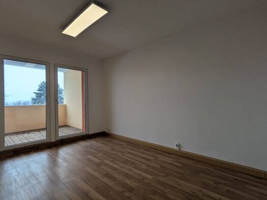Wohnung zur Miete 420 € 3 Zimmer 70 m² frei ab sofort Narsdorf Narsdorf 04643