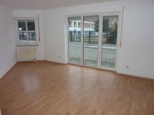 Wohnung zur Miete 210 € 1 Zimmer 29,2 m² EG frei ab sofort Uhlandstraße 25 Weißenfels 06667