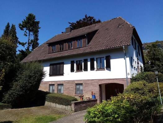 Wohnung zur Miete 654 € 4 Zimmer 109 m² frei ab sofort Bad Pyrmont 31812