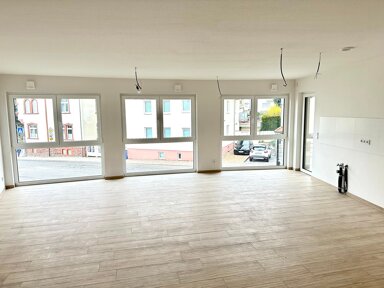 Wohnung zur Miete 1.565 € 4 Zimmer 101,2 m² 2. Geschoss frei ab 01.11.2024 Hofheim Hofheim 65719