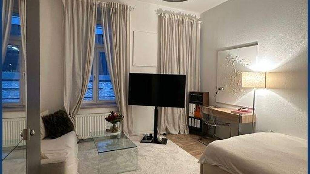 Studio zur Miete 617 € 1 Zimmer 27,4 m² frei ab sofort Altstadt Magdeburg / Altstadt 39104