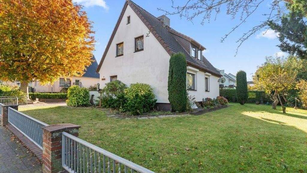 Einfamilienhaus zum Kauf 329.000 € 5 Zimmer 115 m² 591 m² Grundstück Preetz 24211