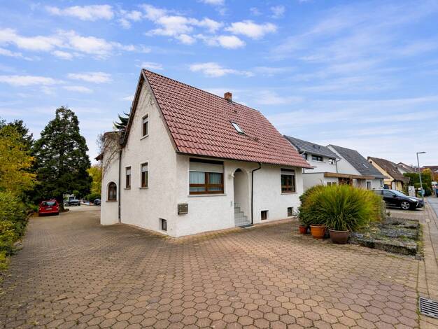 Haus zum Kauf 11 Zimmer 350 m² 1.280 m² Grundstück Kochendorf Bad Friedrichshall 74177
