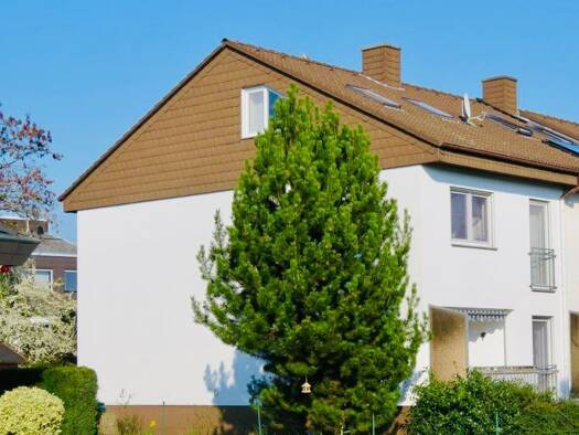 Reihenhaus zur Miete 1.950 € 6 Zimmer 138 m² 300 m² Grundstück frei ab 01.11.2026 Nieder-Mörlen Bad Nauheim 61231