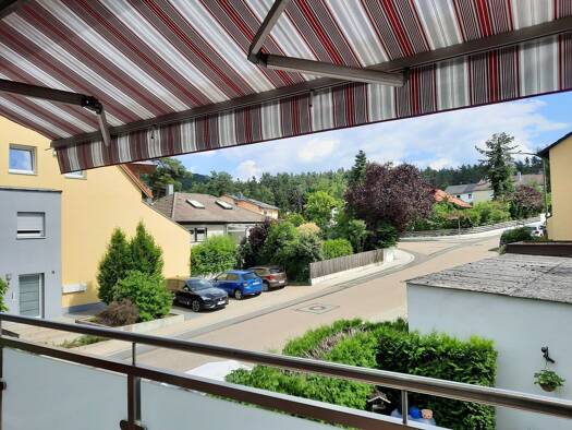 Wohnung zur Miete 820 € 3,5 Zimmer 84,5 m² Geschoss 1/3 frei ab 01.11.2026 Neumarkt Neumarkt in der Oberpfalz 92318