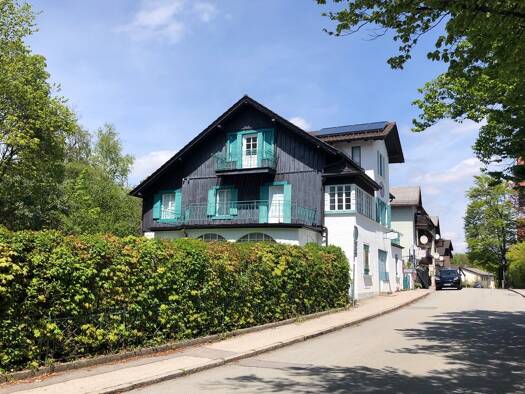 Villa zum Kauf provisionsfrei 16 Zimmer 400 m² 469 m² Grundstück frei ab sofort Feldafing Feldafing 82340