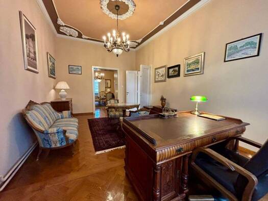 Büro zur Miete 3.500 € 7 Zimmer August Senoa