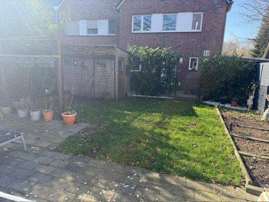 Reihenmittelhaus zur Miete 1.100 € 4 Zimmer 107 m² 300 m² Grundstück frei ab 01.04.2026 Innenstadt Gütersloh 33334