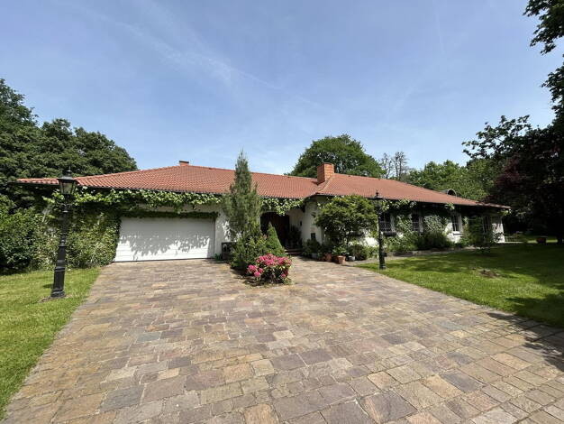 Villa zum Kauf provisionsfrei 900.000 € 11 Zimmer 320 m² 11.000 m² Grundstück Kanzem 54441